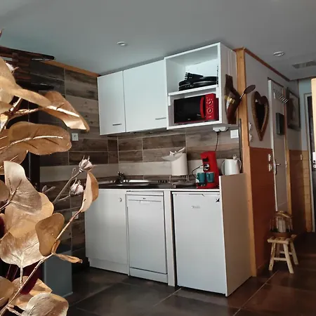 Апартаменти Les Neves *